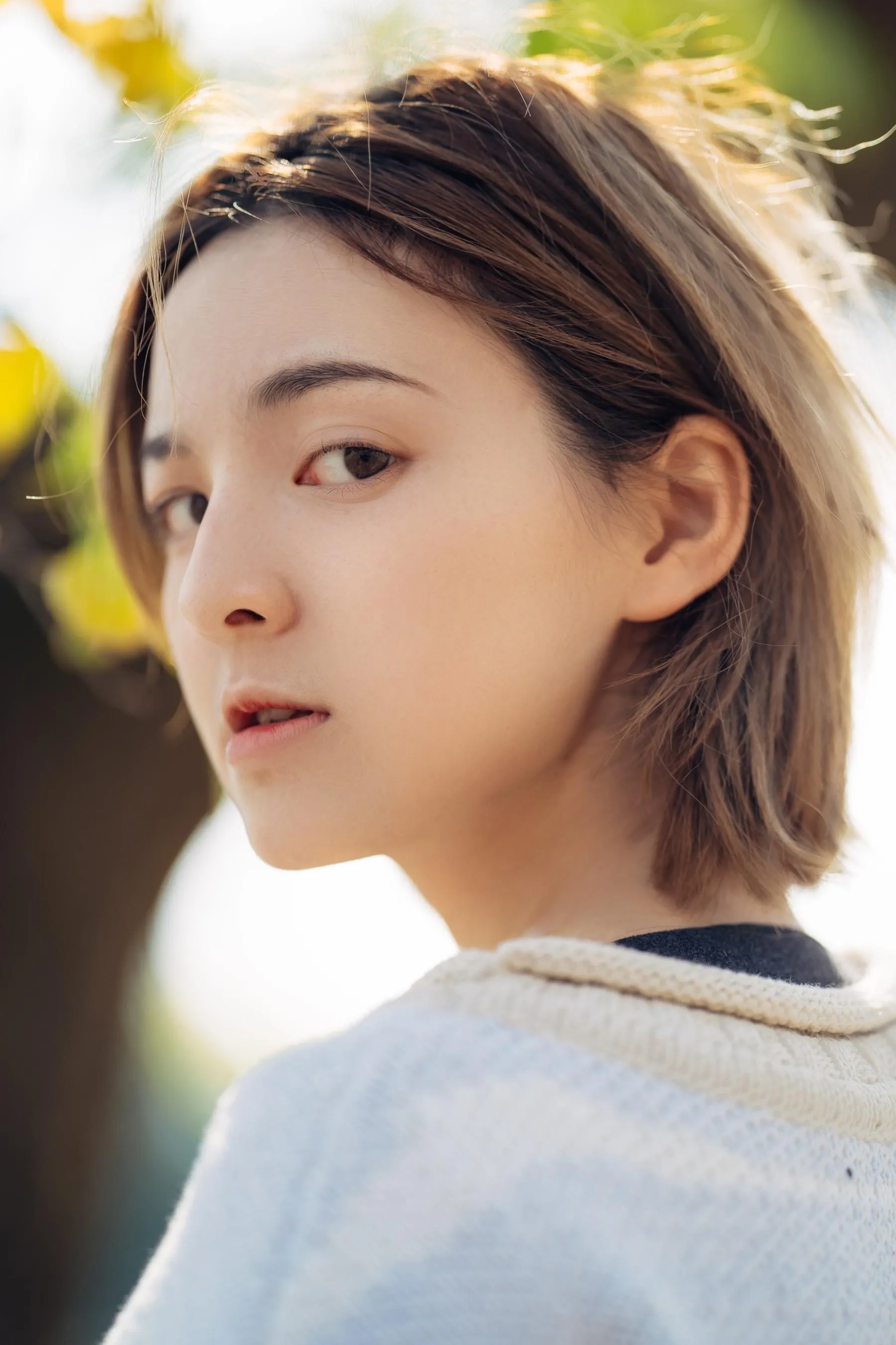 [YITUYU艺图语]2022.01.25 暖冬银杏，18岁的素颜女孩 dudu [35P]插图3